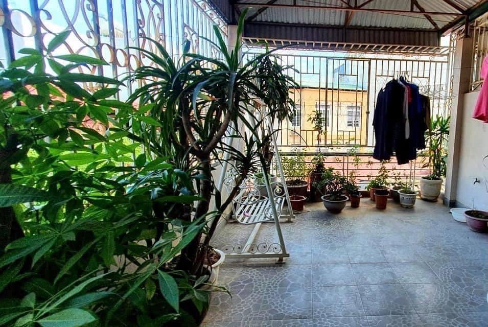 Nhà ngõ 165 Cầu Giấy - thuộc lô góc 3 mặt thoáng. 47m2 x 5 tầng. Mặt tiền 4m. Giá 6.9 tỷ