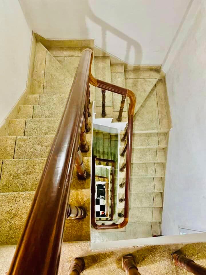 HÀNG HIẾM phố Kim Mã - Ba Đình - chỉ 5.3 tỷ - 40M - 5 Tầng - MT 6.5m.