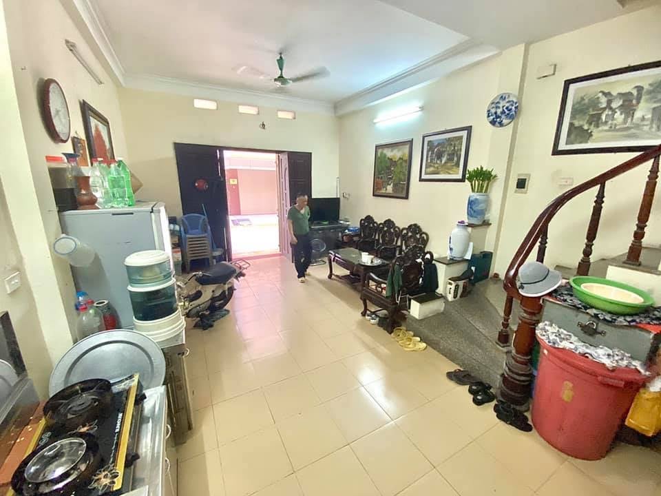 Chính chủ cần bán gấp nhà trong khu phân lô, ô tô chạy vòng quanh ở 38 Nghĩa Đô. 34m2 x 6 tầng, 5m mt