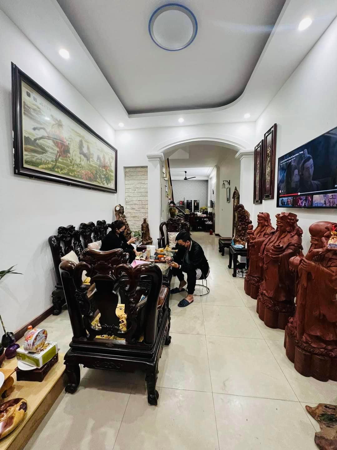 Bán Nhà Hoàng Hoa Thám -Ba Đình 54m2/60mT1, 5 Tầng, MT 3.5M Giá 7.5 tỷ Liên hệ: Mr Dũng 0983833999.