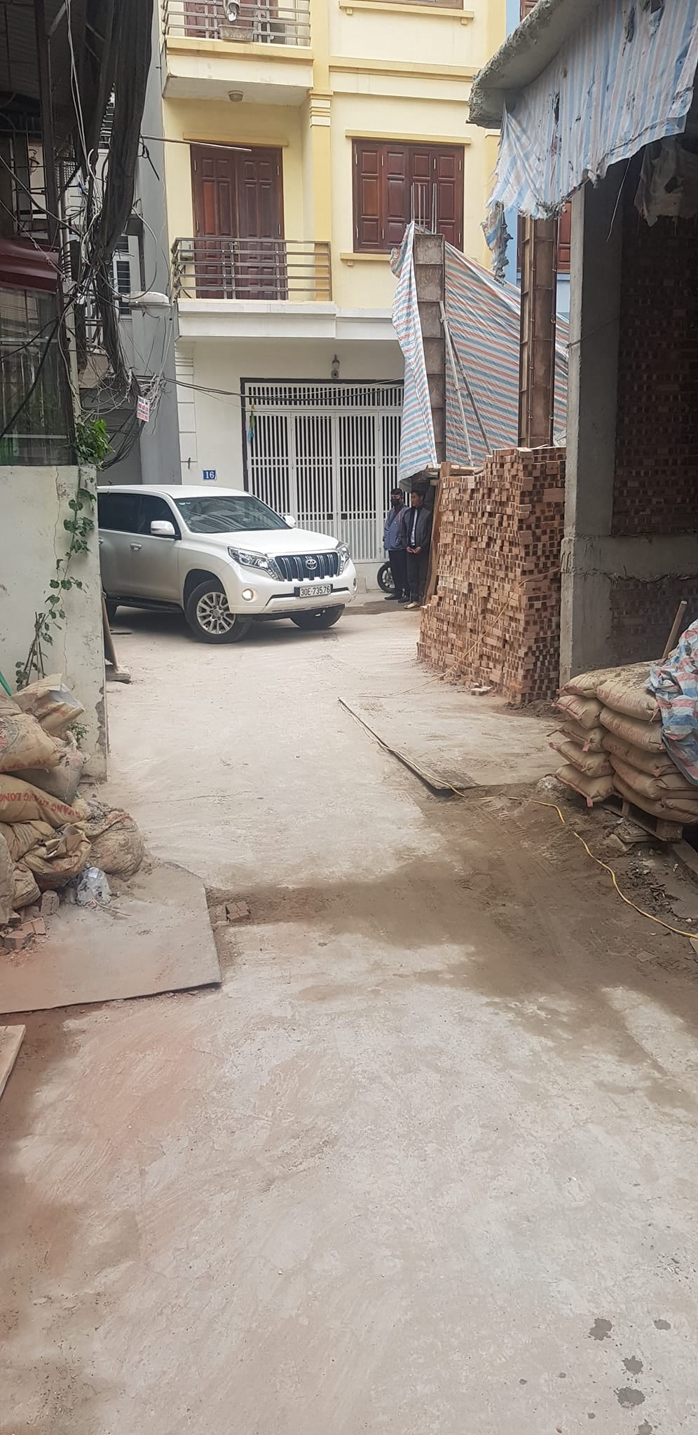 Bán nhà riêng ngõ 71 Võ Chí Công 104m2, 8 tầng, mặt tiền 4.7m. Giá 35 tỷ