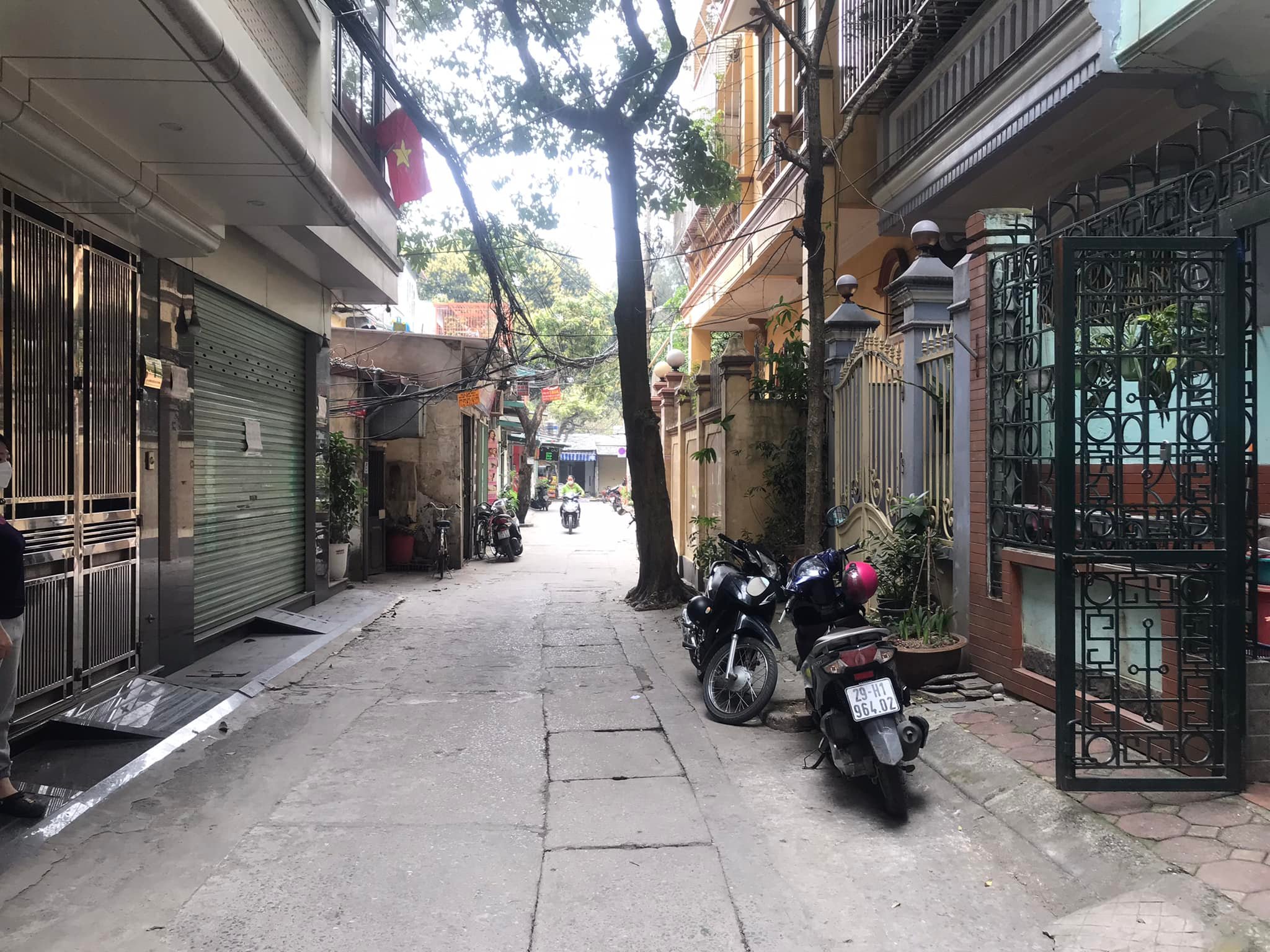 Bán nhà riêng ngõ 44 Trần Tử Bình, 57m2 x 4 tầng. Mặt tiền 4.4m. Giá 15.6 tỷ