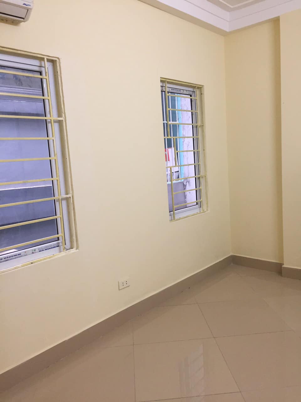 Bán nhà Yên Bái 2, kinh doanh, ô tô tránh, 77m2, MT 5.6m, 10.9 tỷ, 0985868893