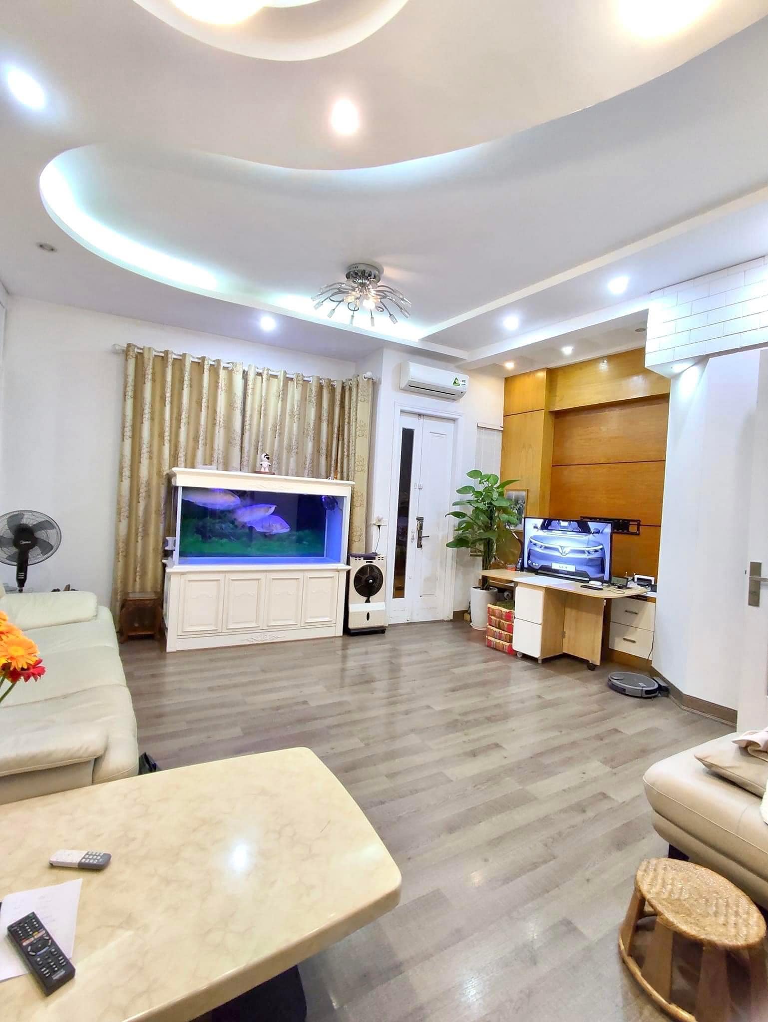 Bán nhà phố Đào Tấn, Ba Đình ô tô KD 56m, mt 6m. Giá: 15.6 tỷ