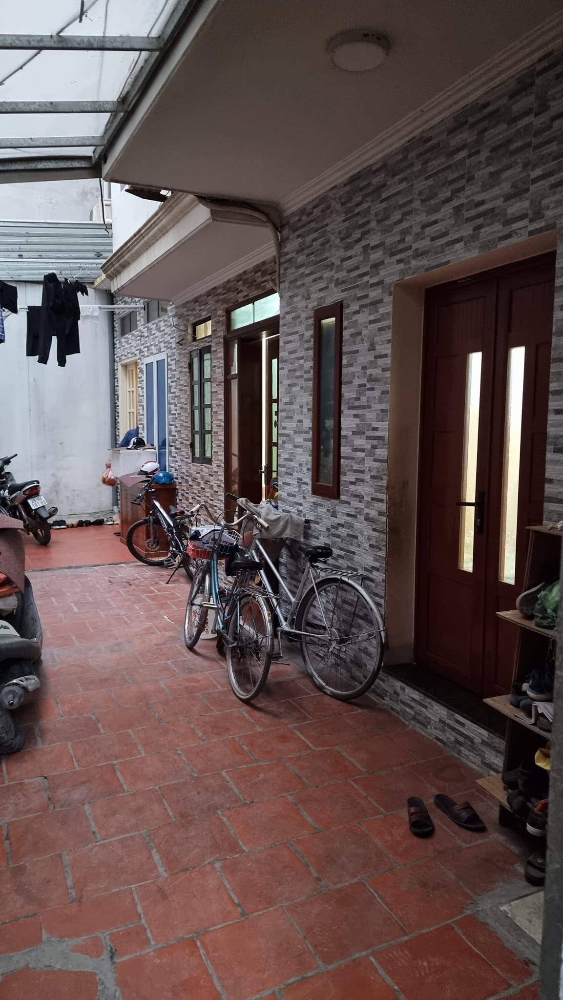 Cần Bán Lê Trọng - Hoàng Mai Tấn 115m 3tầng mt6.7m giá 11.5 tỷ Liên Hệ: Mr Dũng 0983833999.