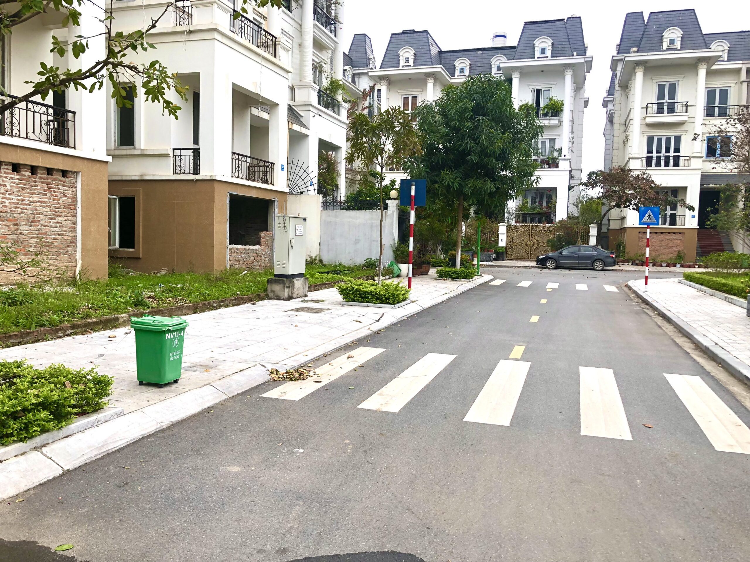 BÁN BIỆT THỰ LIDECO VỊ TRÍ GẦN TRUNG TÂM VIEW ĐẸP NV11 TRƯỚC KHUÔN VIÊN,VƯỜN HOA, GIÁ TỐT ĐỂ ĐẦU TƯ