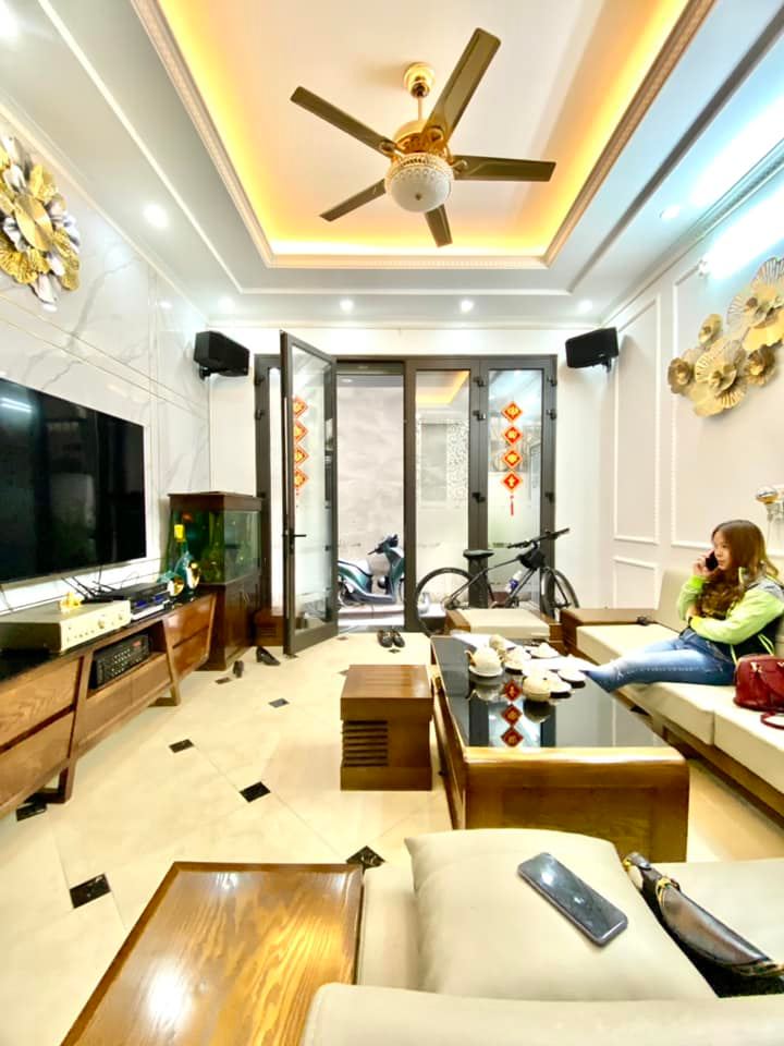 Cần Bán Nhà Trương Định - Hoàng Mai 50m, 5 Tầng, Mt 6.5M Giá 7.3 tỷ.