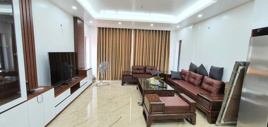 Bán nhà phố Chùa Láng, Đống Đa 75m, 5 tầng, mt 5m. Giá: 23.5 tỷ