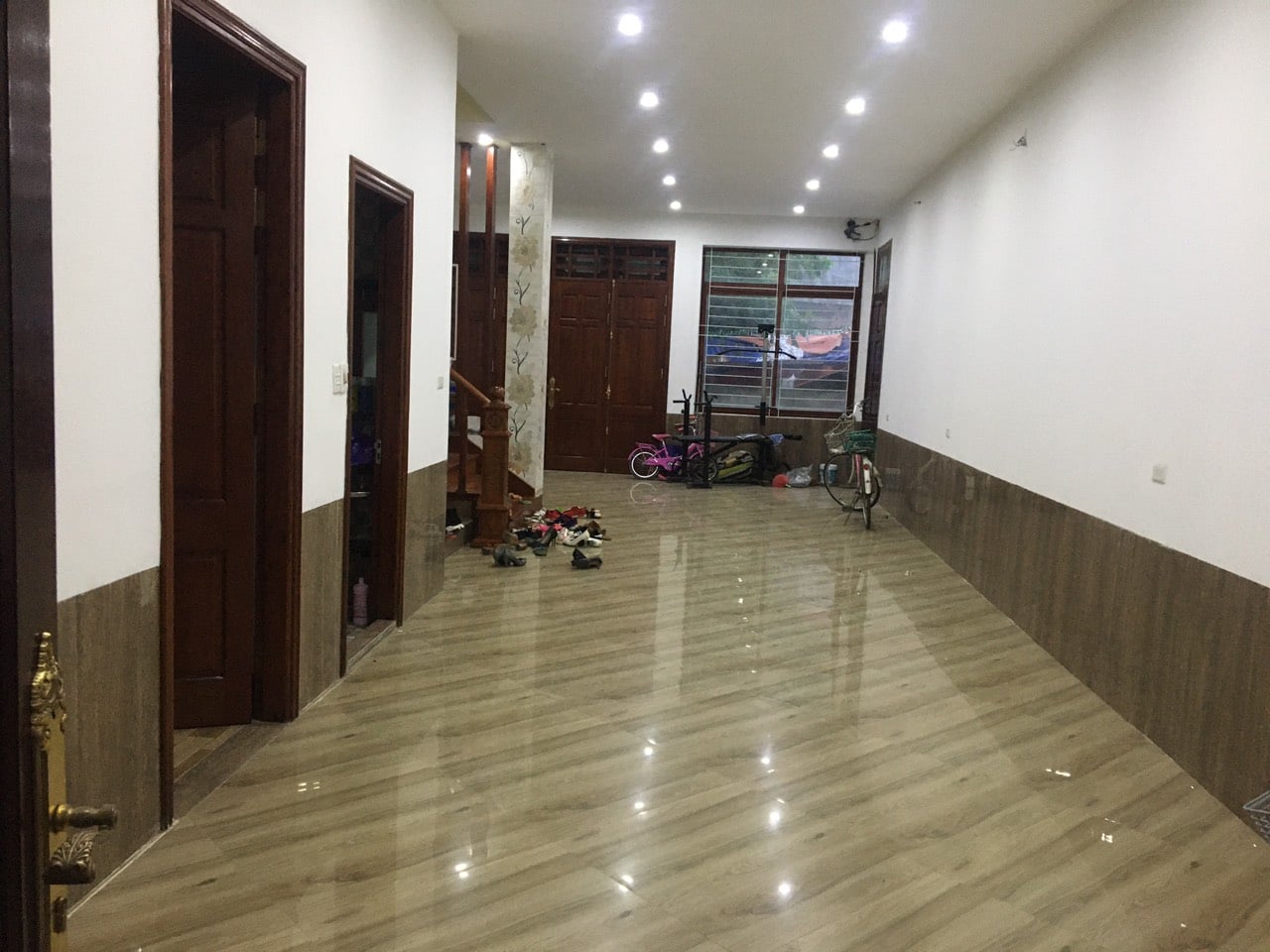 Ngõ 9 Lê Đức Thọ, mặt tiền rộng 5.3m. Diện tích 100m2 x 4 tầng. Giá 11 tỷ