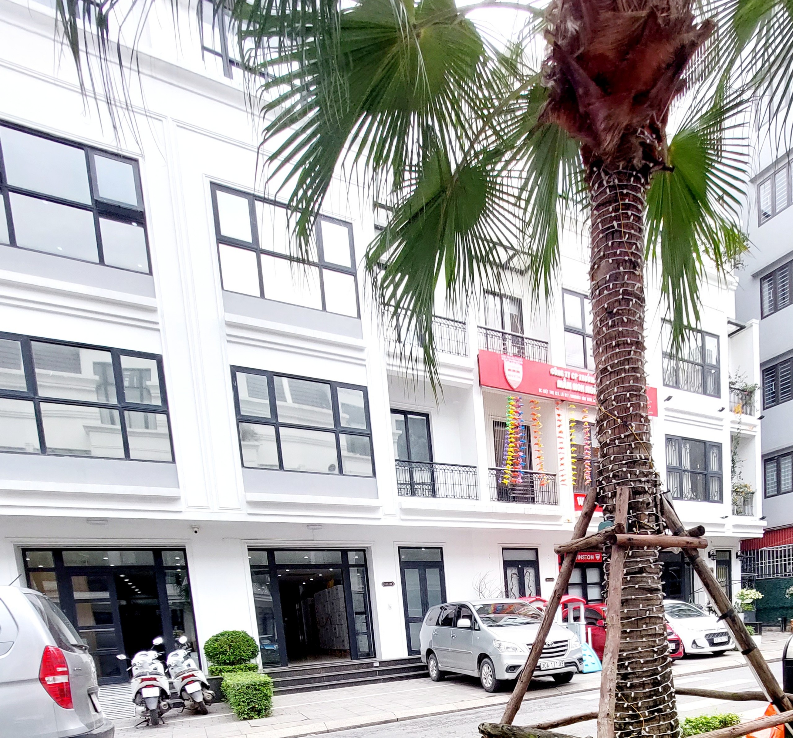 LIỀN KỀ VINHOMES GARDENIA HÀM NGHI, THANG MÁY, HOÀN THIỆN CỰC ĐẸP, ĐƯỜNG 4 LÀN Ô TÔ, VỈA HÈ 6M