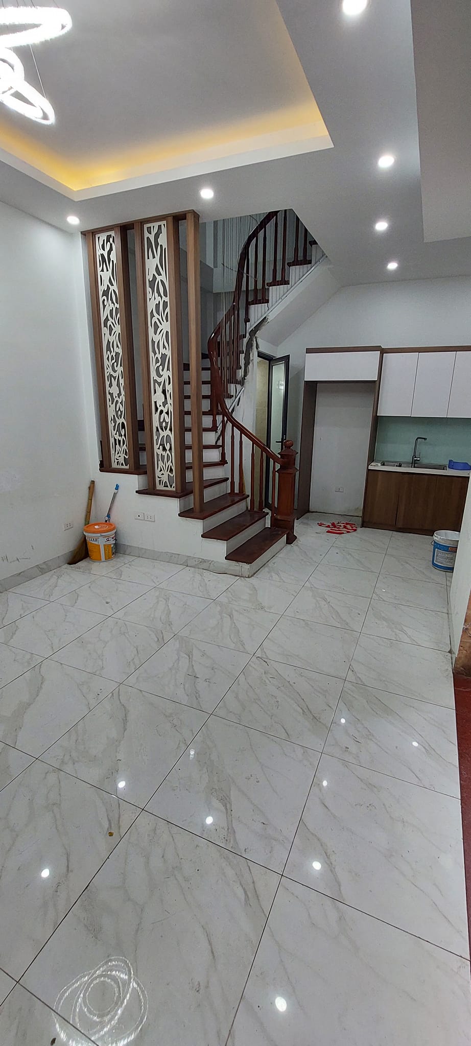 Bán nhà đường Khương Đình, ô tô đỗ, gần hồ, thông tuyến, giá gần 5 tỷ