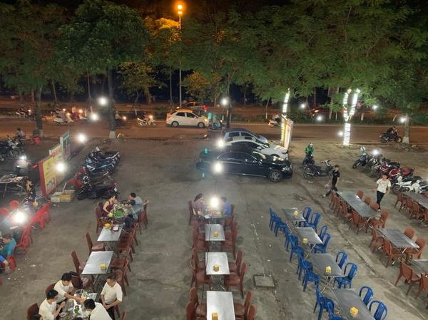 Bán nhà mặt phố Nguyễn Hữu Thọ, kinh doanh 24h, ô tô đỗ, giá 26,2 tỷ