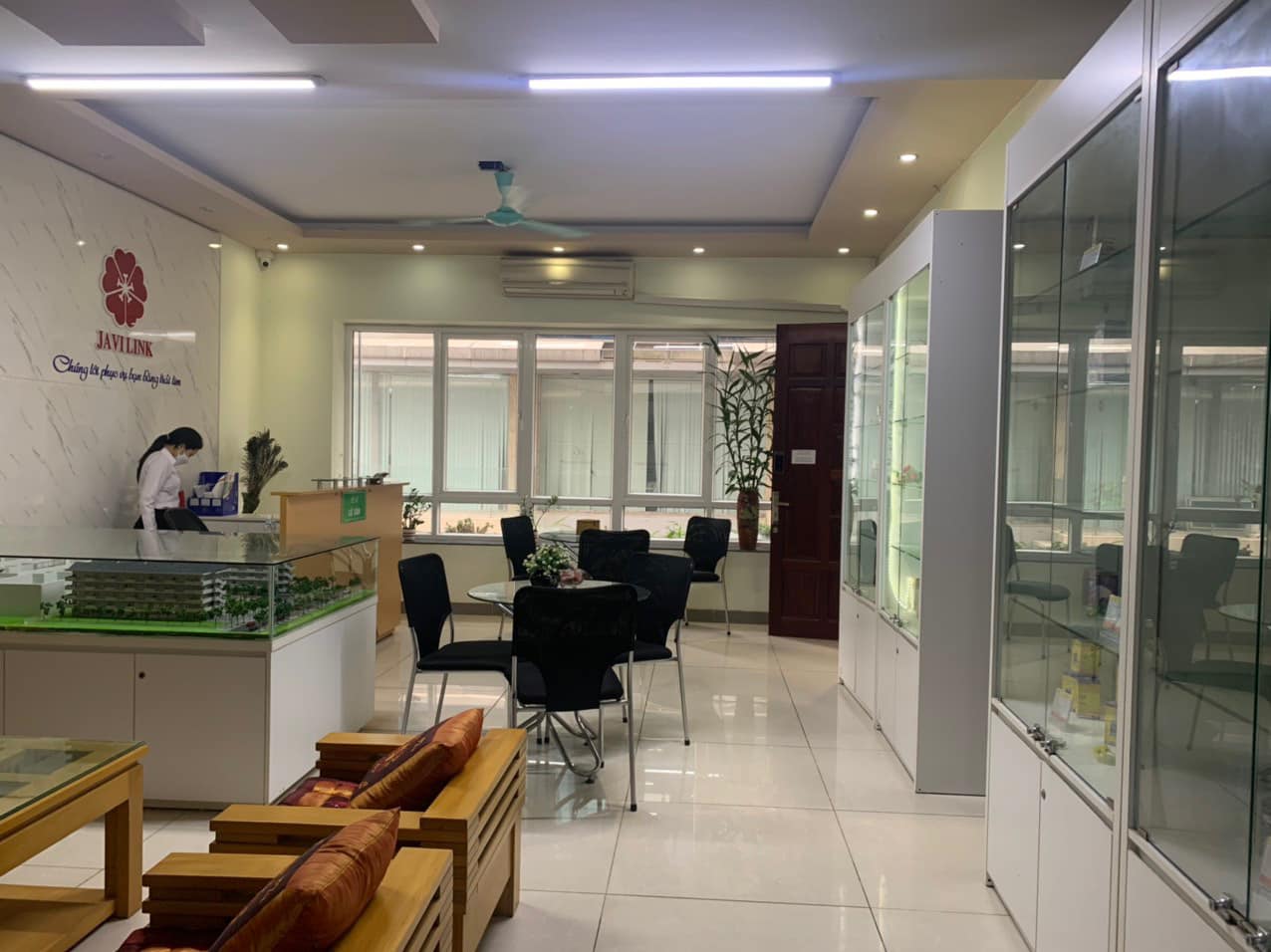 Bán nhà trung tâm quận Nam Từ Liêm, có thang máy ngõ 54 Lưu Hữu Phước, 82m2, 7 tầng, 7.2m MT. Giá 25 tỷ