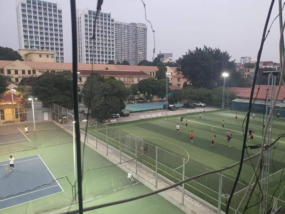 PHÂN LÔ, VỈA HÈ, Ô TÔ TRÁNH THÔNG HOÀNG QUỐC VIỆT, CẦU GIẤY – NHÀ ĐẸP NHỈNH 9 TỶ