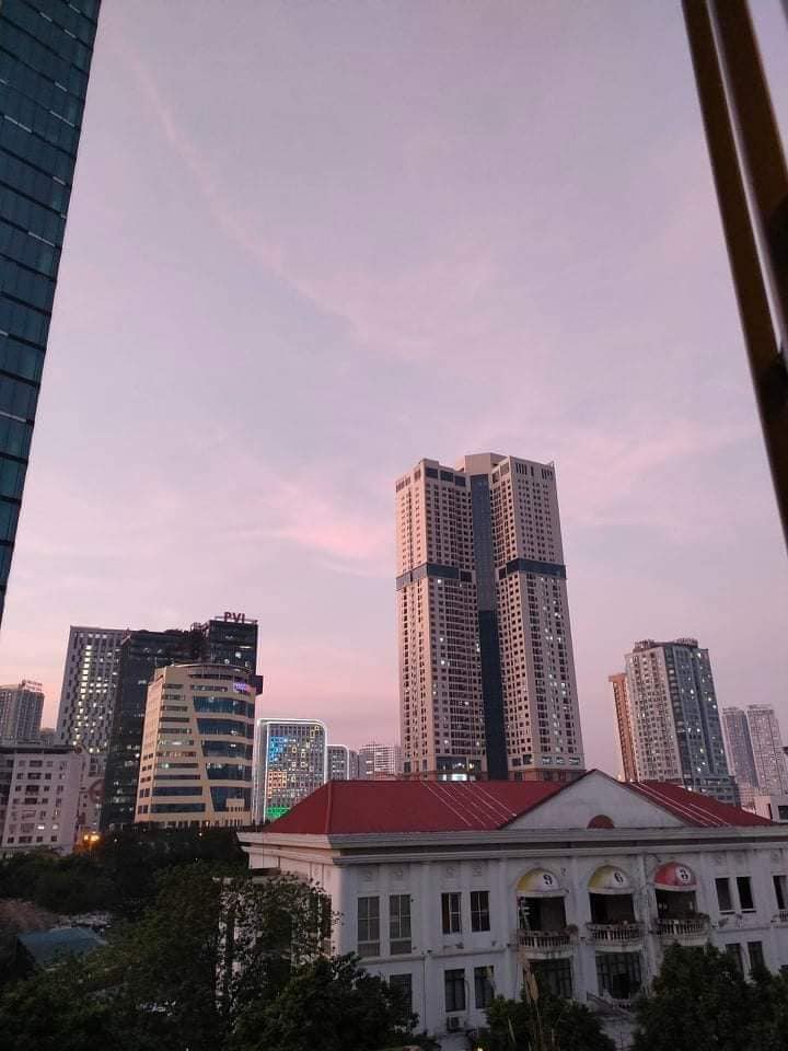 Nhà mới koong ở 221 Trung Kính. 37m2 x 5 tầng, mặt tiền 3.8m. Giá nhỉnh 7 tỷ