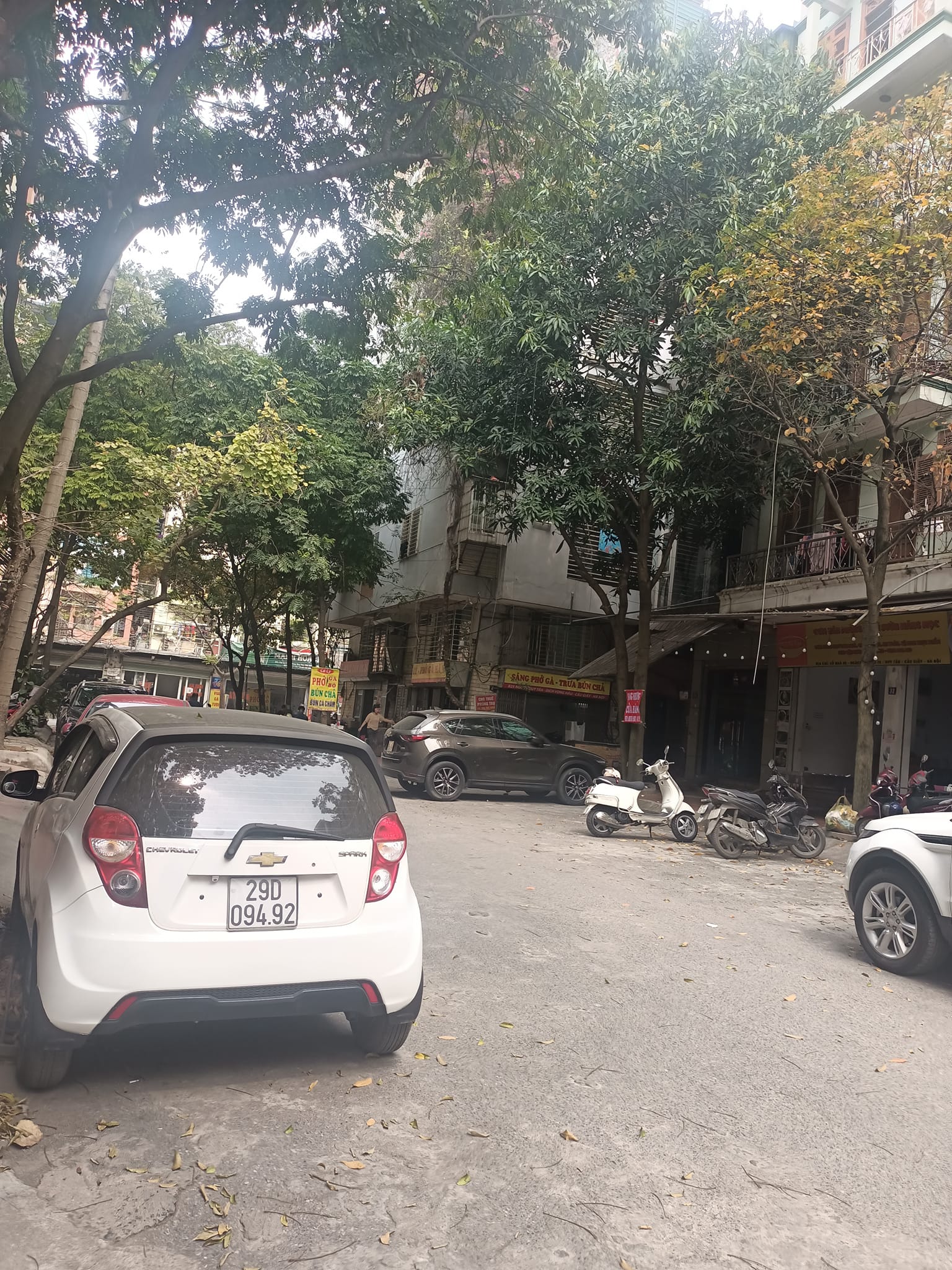 Siêu phẩm ngõ 76 Duy Tân 40m2 x 4 tầng - mặt ngõ kinh doanh. Giá 10.5 tỷ