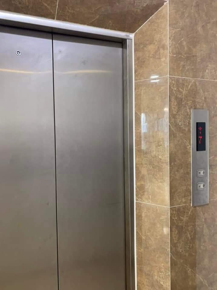 CẦN BÁN TÒA NHÀ VĂN PHÒNG, MẶT PHỐ MỄ TRÌ THƯỢNG, 126M2x10T, KINH DOANH SẦM UẤT, GIÁ 36 TỶ