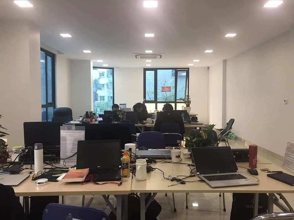 Chính chủ bán tòa văn phòng Trung Kính Q.Cầu Giấy-DTích 80m-7 tầng-giá 21 tỷ