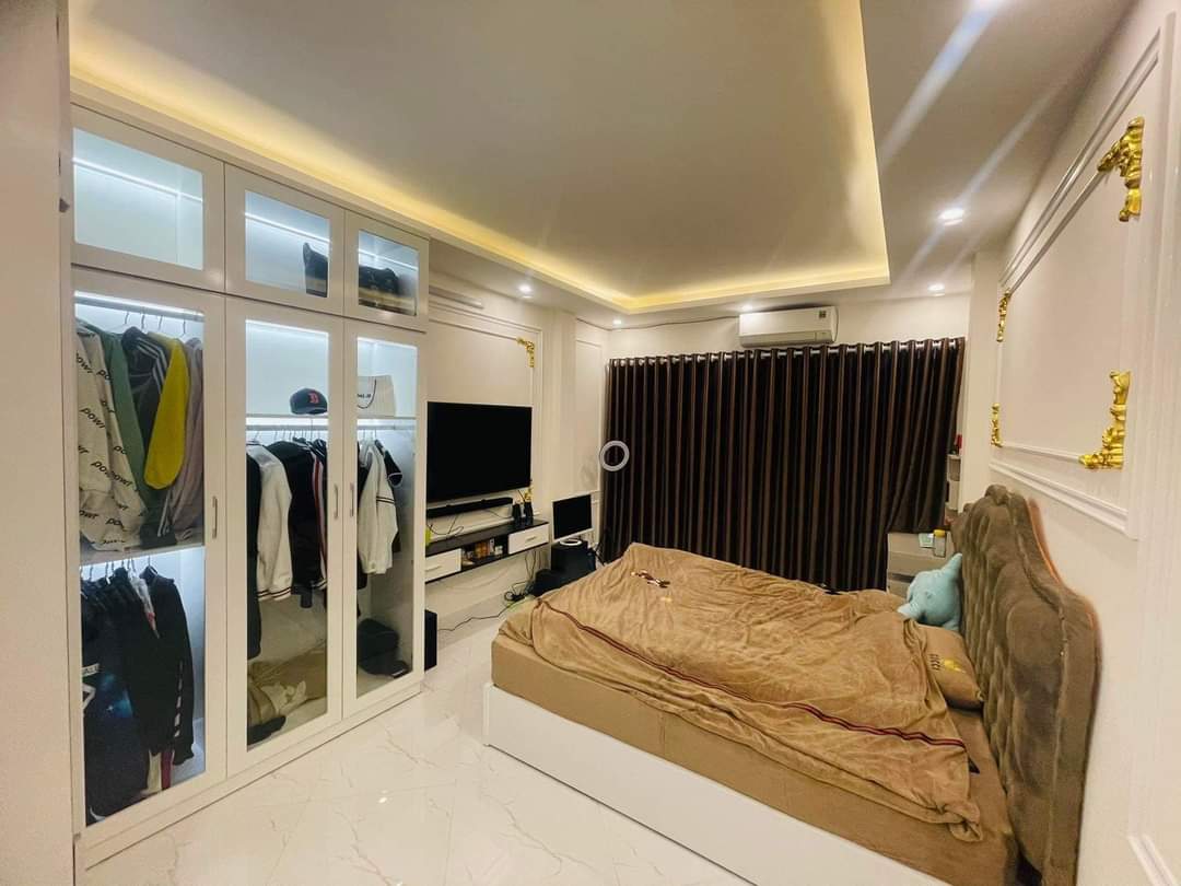 Nhà đẹp Hoàng Mai, Hoàng Văn Thụ, lô góc, 60m2, 5 tầng, mt 4,2m, 4,6 tỷ, 0949606622