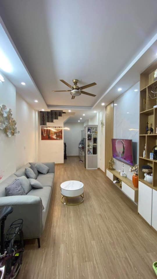 Cần Bán Hoàng Đạo Thành - Thanh Xuân 37m, 5Tầng, MT 3.5M Giá 5.2 tỷ Liên hệ: Mr Dũng 0983833999.