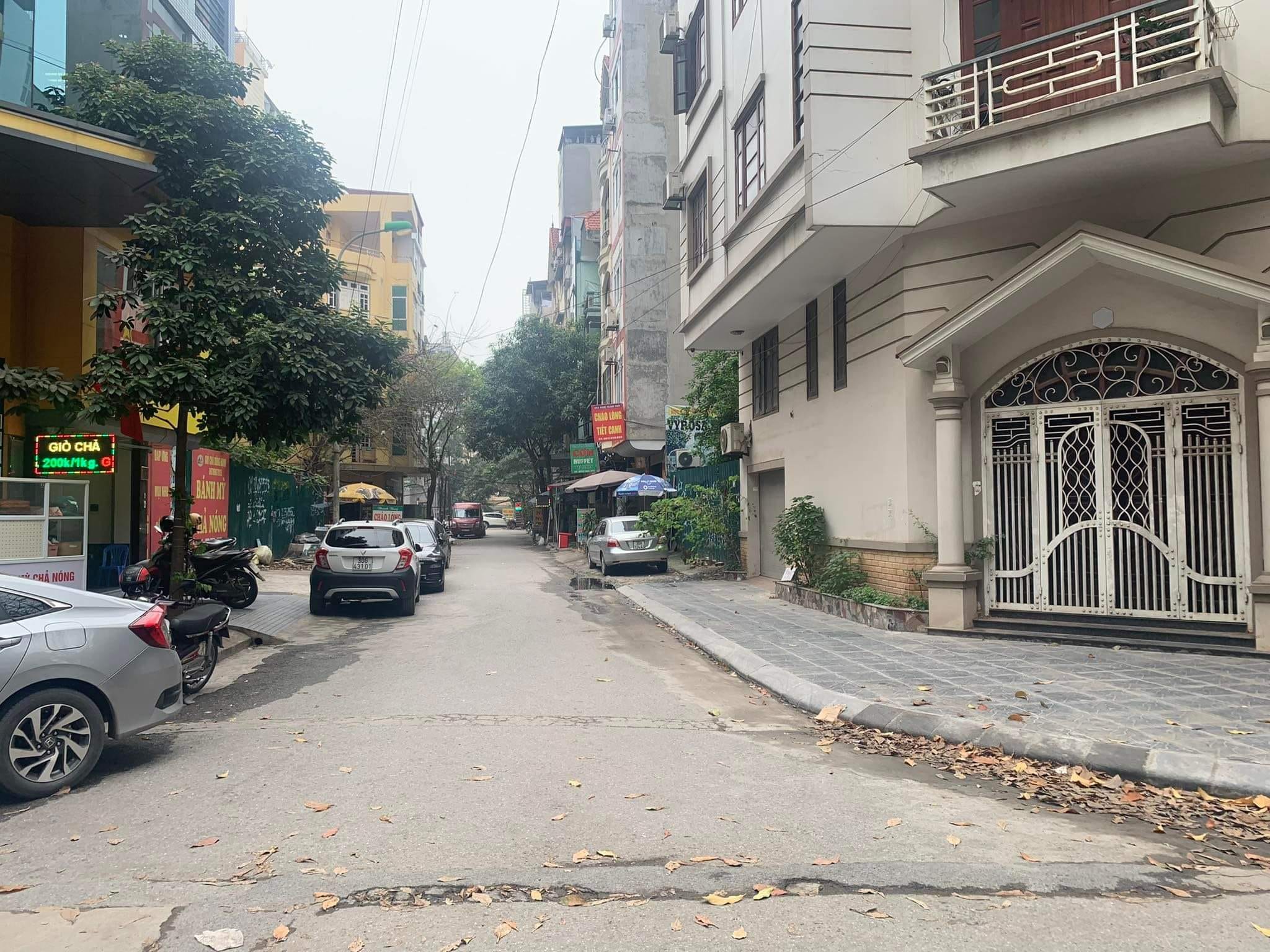 Đất đấu giá ngõ 28 Dương Khuê, ô tô tránh - vỉa hè kinh doanh đỉnh. 52m2. 5.2m MT. Giá 11.9 tỷ