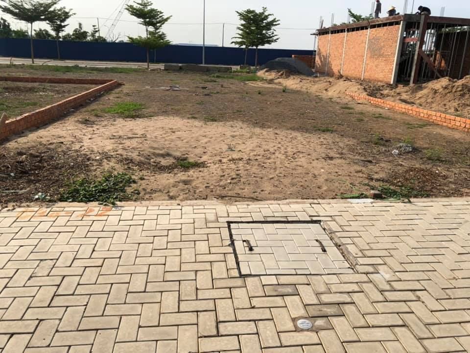 CẦN TIỀN BÁN GẤP LÔ GÓC 2 MT TỈNH LỘ 10, 2 TỶ 250/200M2