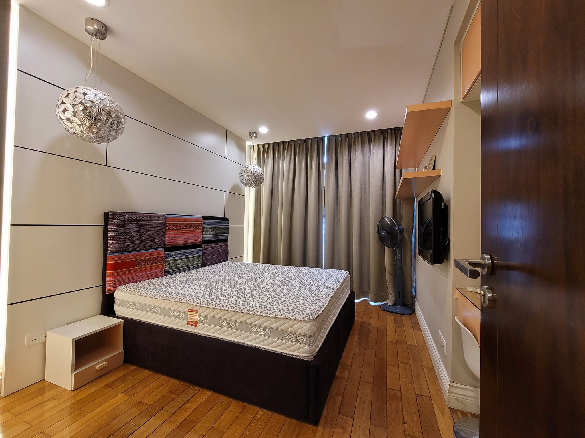 Bán nhà mặt phố Tôn Đức Thắng, Đống Đa 85m, 3 tầng, mt 5m. Giá: 25 tỷ