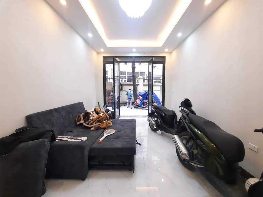 Chính chủ bán Gấp mặt ngõ Trương Định, gần Bờ Sông Sét, 20m ra Phố, 60 m2 5 tầng, hơn 5 tỷ.