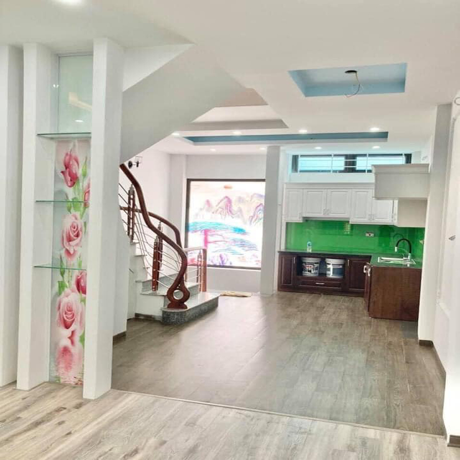Hàng Hiếm!!! Nhà Đẹp Ở Ngay, 5 Tầng, Gần Chợ Đông Dinh, Ô Tô Đỗ Cổng 33m2, Chỉ 2.8 Tỷ