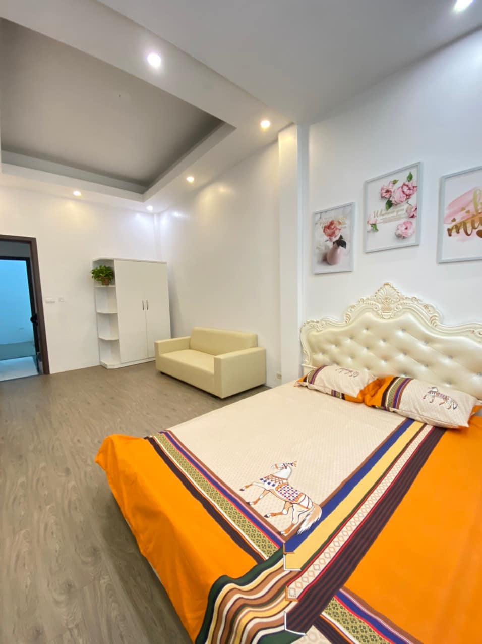 Bán nhà ngõ 62 Trần Quốc Vượng 55m2 x 5 tầng. Mặt tiền 4.55m. Giá 7.85 tỷ.