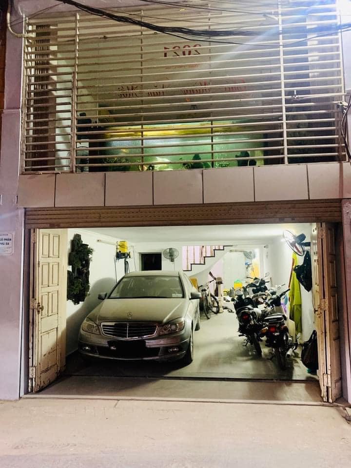 Bán nhà phân lô Tan Trinh, gara ô tô, thông thoáng, nhà mới, 50m2 MT4,3m, hơn 7 tỷ.