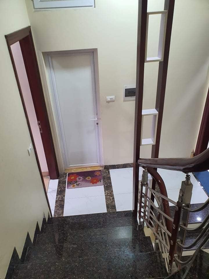 Lô Góc–Kinh Doanh Đỉnh-Ở Ngay- Phố Lĩnh Nam. DT 51m2, x5 Tầng,MT 5m ,nhỉnh 6 tỷ.