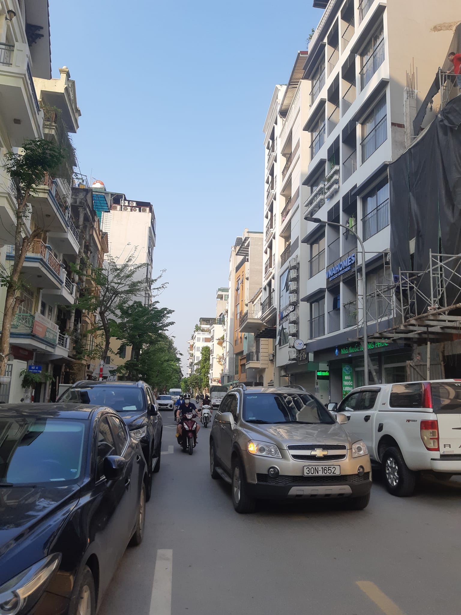 Tòa nhà 7 tầng văn phòng Tây Hồ - ngõ 20 Võng Thị, 64m2, 6.1m mặt tiền. Giá 52 tỷ