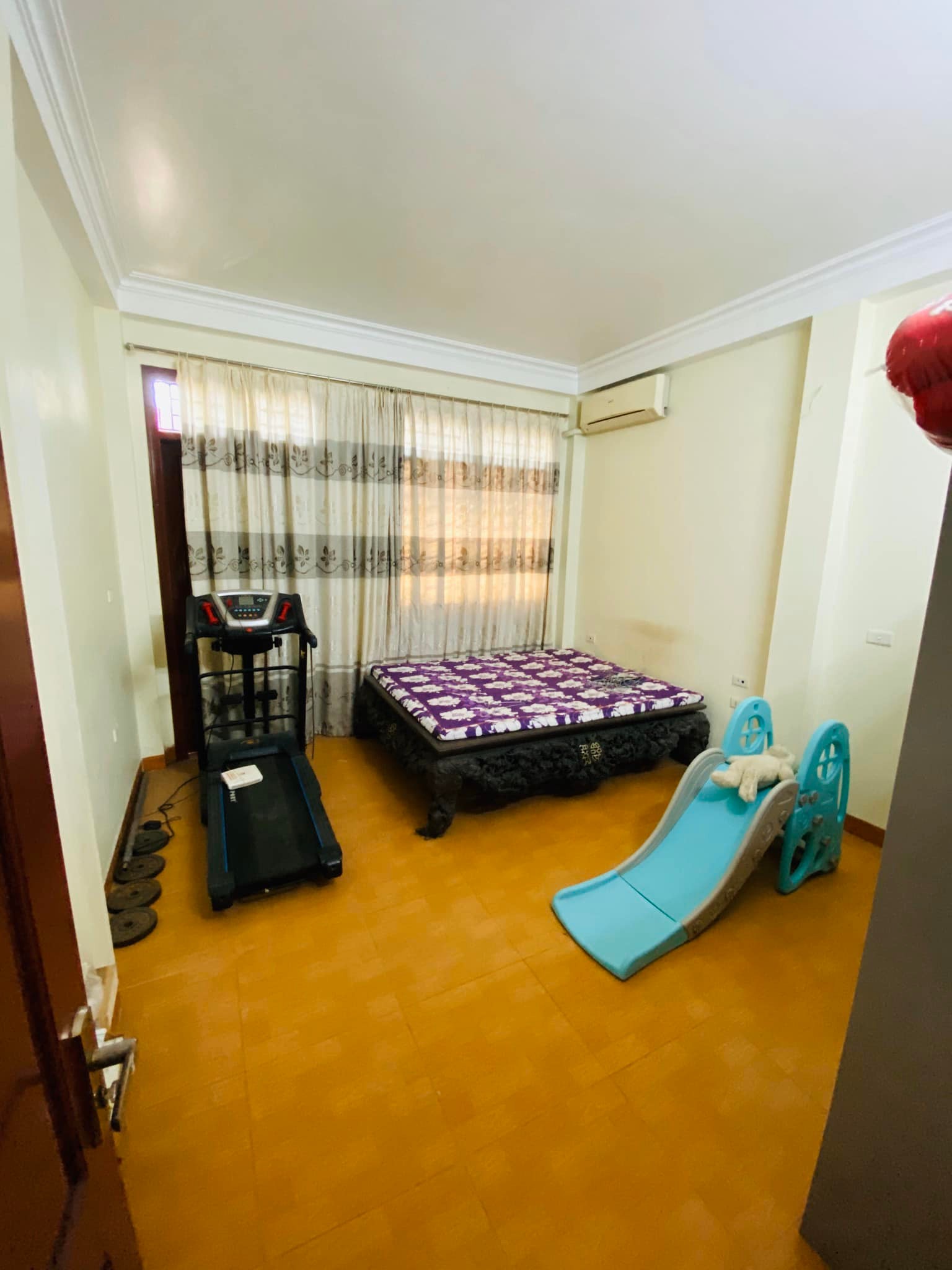 Kịch Độc Sót Lại Giá Cũ Phố Hoàng Mai. DT 53m2, 5 tầng , MT 4.1m , Sấp Sỉ 7tỷ .