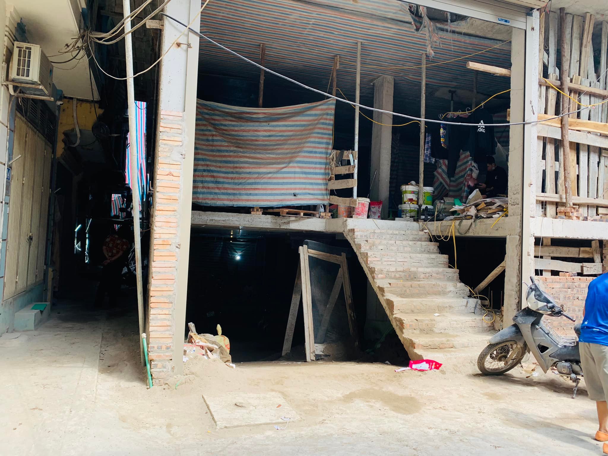 Bán nhà cách phố 10m, kinh doanh đỉnh - ngõ 71 Võ Chí Công, 176m2, 9T, 8m MT, giá 55 tỷ