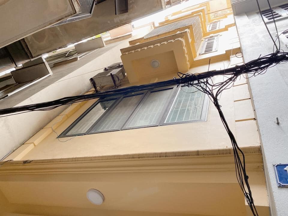 Bán nhà VIP phố Cầu Giấy chỉ 6.6 tỷ, 40m2, 5 tầng, mt 4m.