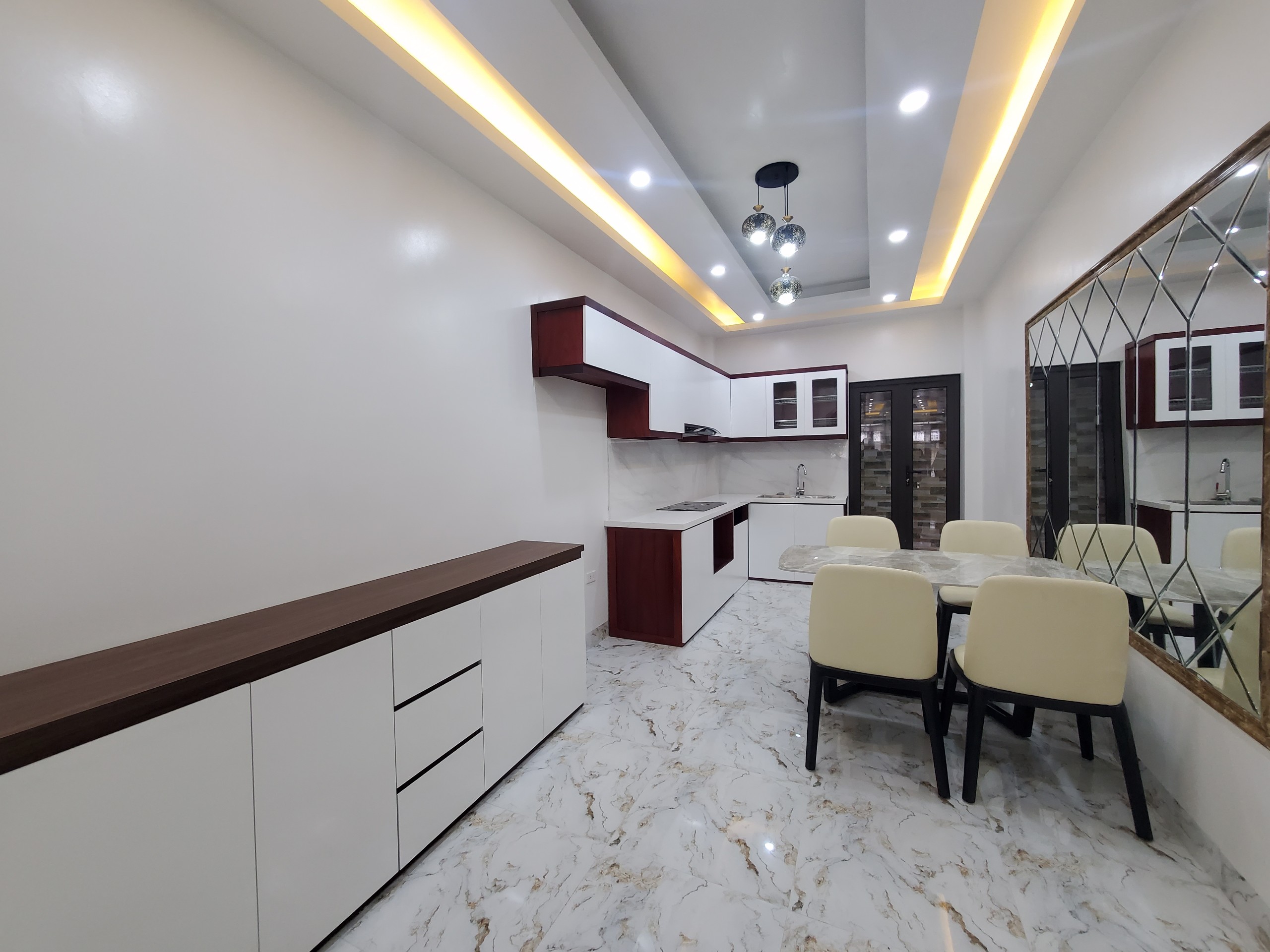 Bán nhà riêng Tân Mai, gần ô tô, thoáng, 50m2 5 tầng, full đồ, hơn 5 tỷ