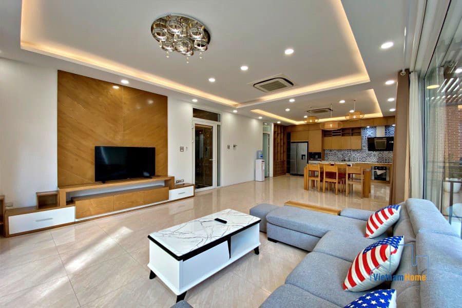 Cần Bán Gấp Nhà Quảng Khánh - Tây Hồ 126m, 5 Tầng, Mt 10m Giá 54 tỷ. Liên Hệ: Mr Dũng 0983833999.