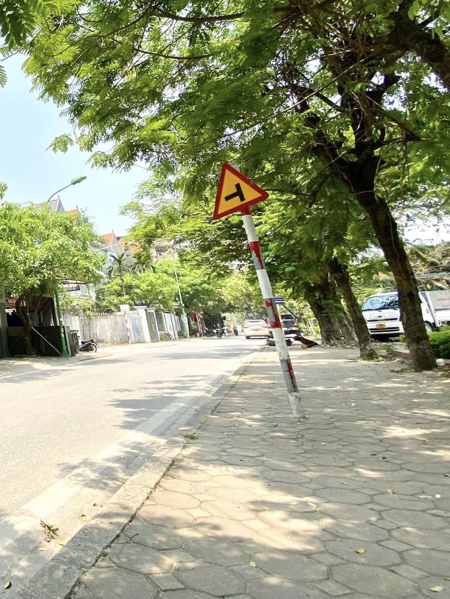 Nhà Đẹp Mặt Phố Mới Đường Giải Phóng Giá Mặt Ngõ. 130m2, 6T, Full Nội Thất