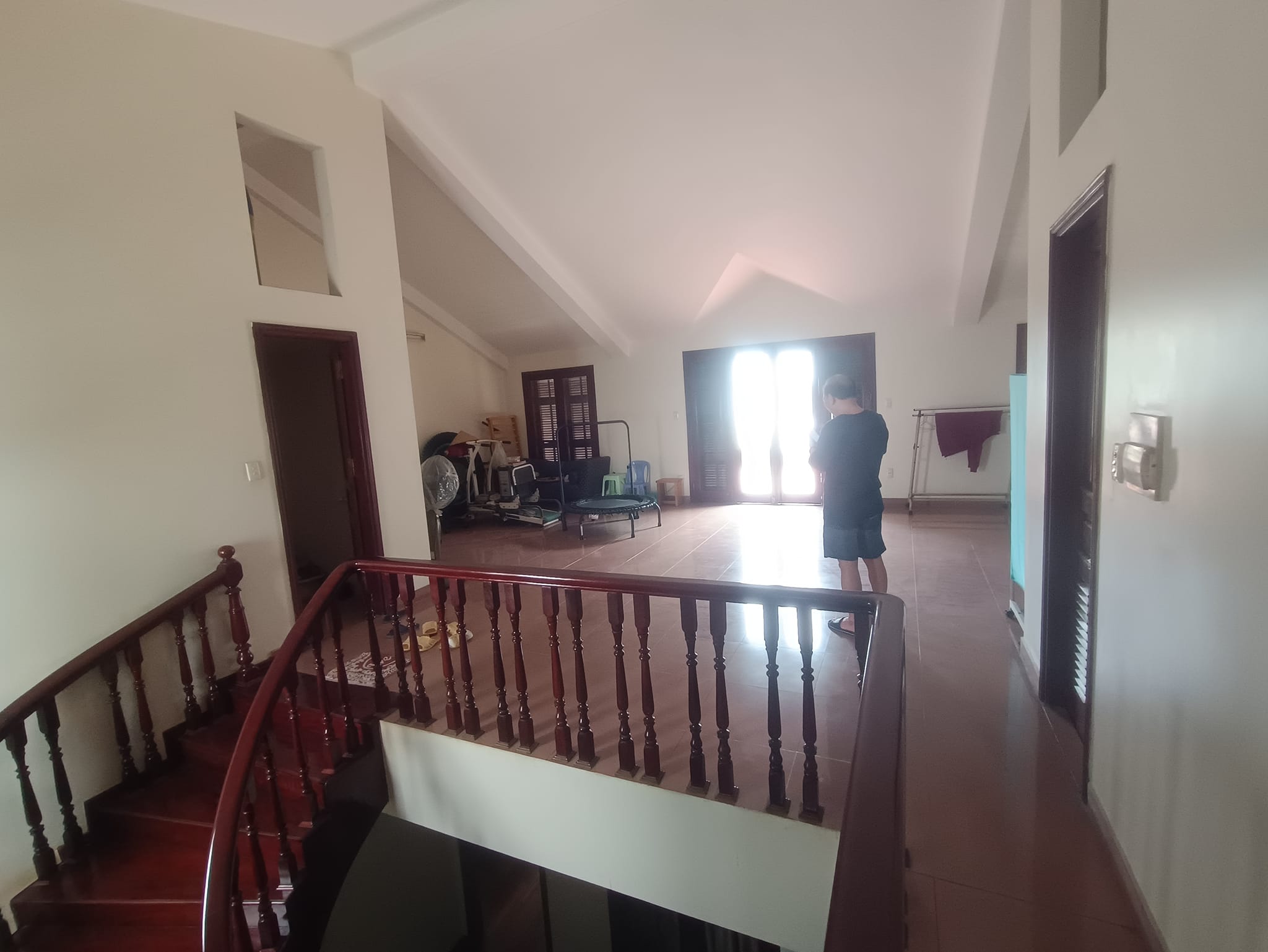 Biệt thự sân vườn 5 tầng, 185m2 - trung tâm quận Cầu Giấy, 4 thoáng. 9m MT. Giá 48.5 tỷ