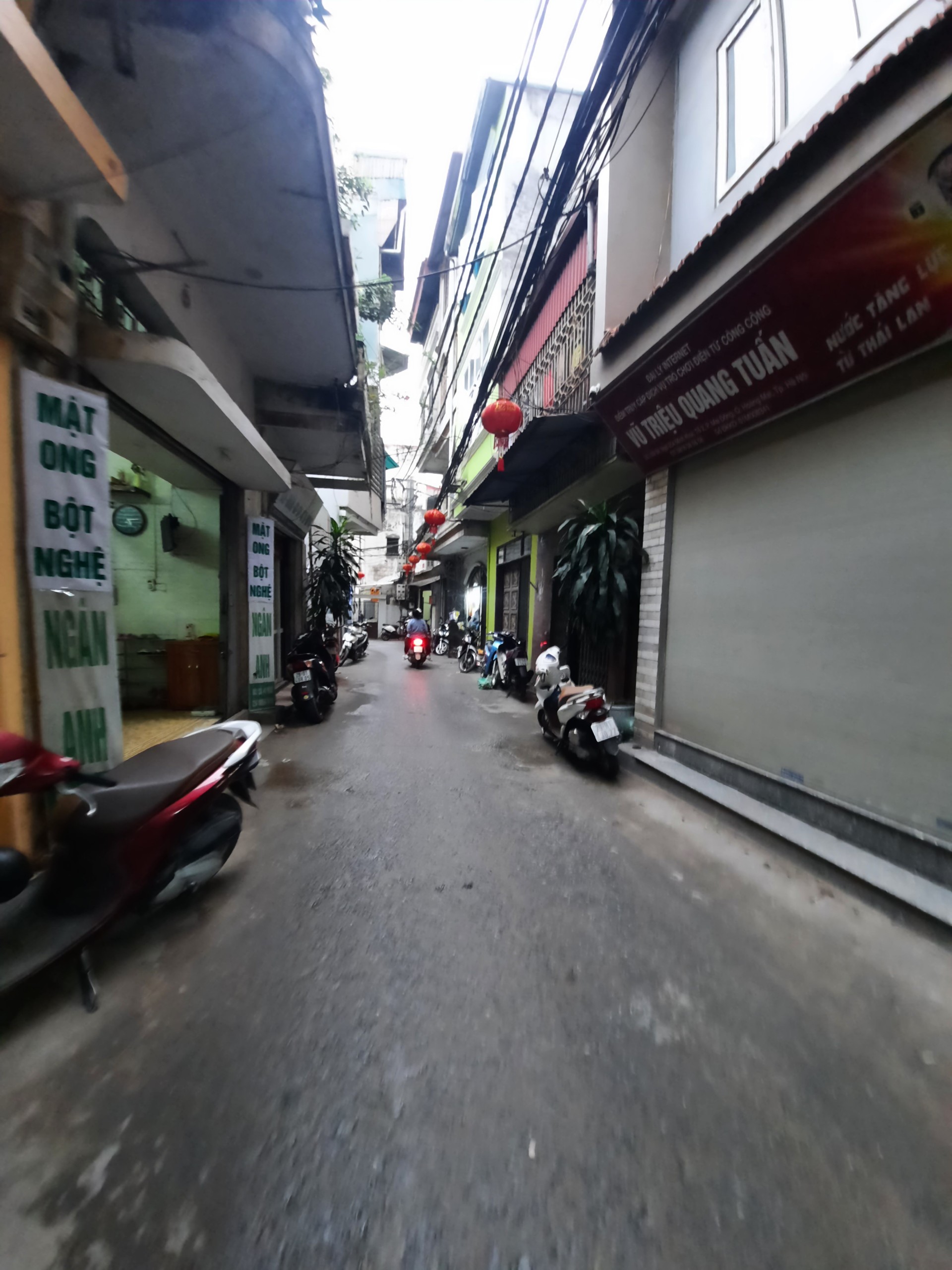 Bán mảnh đất mặt ngõ Minh Khai, ô tô, kinh doanh 65m2 mt 4,2m, giá hơn 100tr/m2.