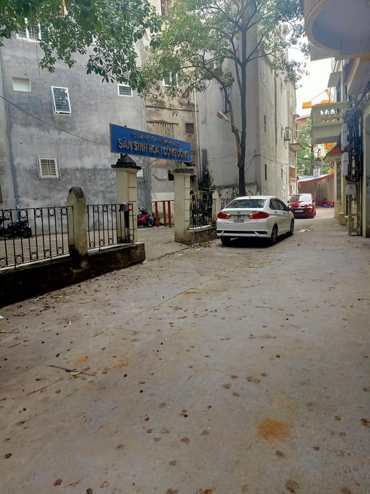 Bán nhà 2 mặt ngõ, thang máy chờ, 110m2 x 4 tầng - ngõ 225 Lạc Long Quân, 6.3m MT. Giá 22.8 tỷ