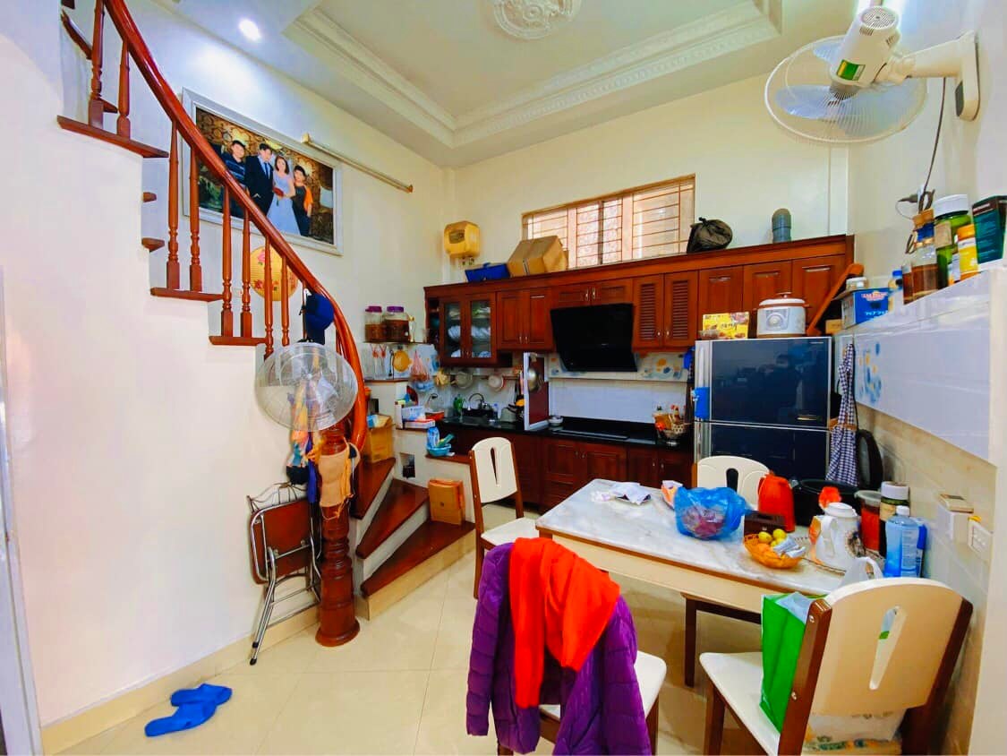 Nhà mặt phố, view hồ, kinh doanh sầm uất - ngõ 63 Lê Đức Thọ, 38m2, 4 tầng. Giá 8.5 tỷ