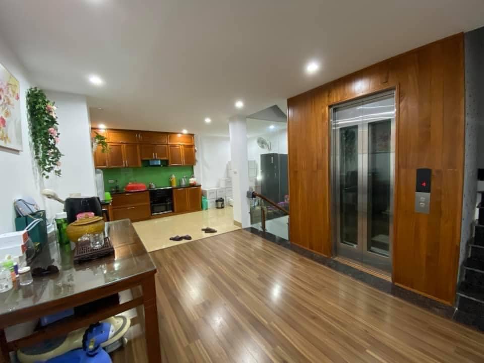 Bán nhà khu VIP phố Nguyễn Tuân, Thanh Xuân, chỉ 23.5 tỷ, 72m2, 5 tầng, mt 5.5m.