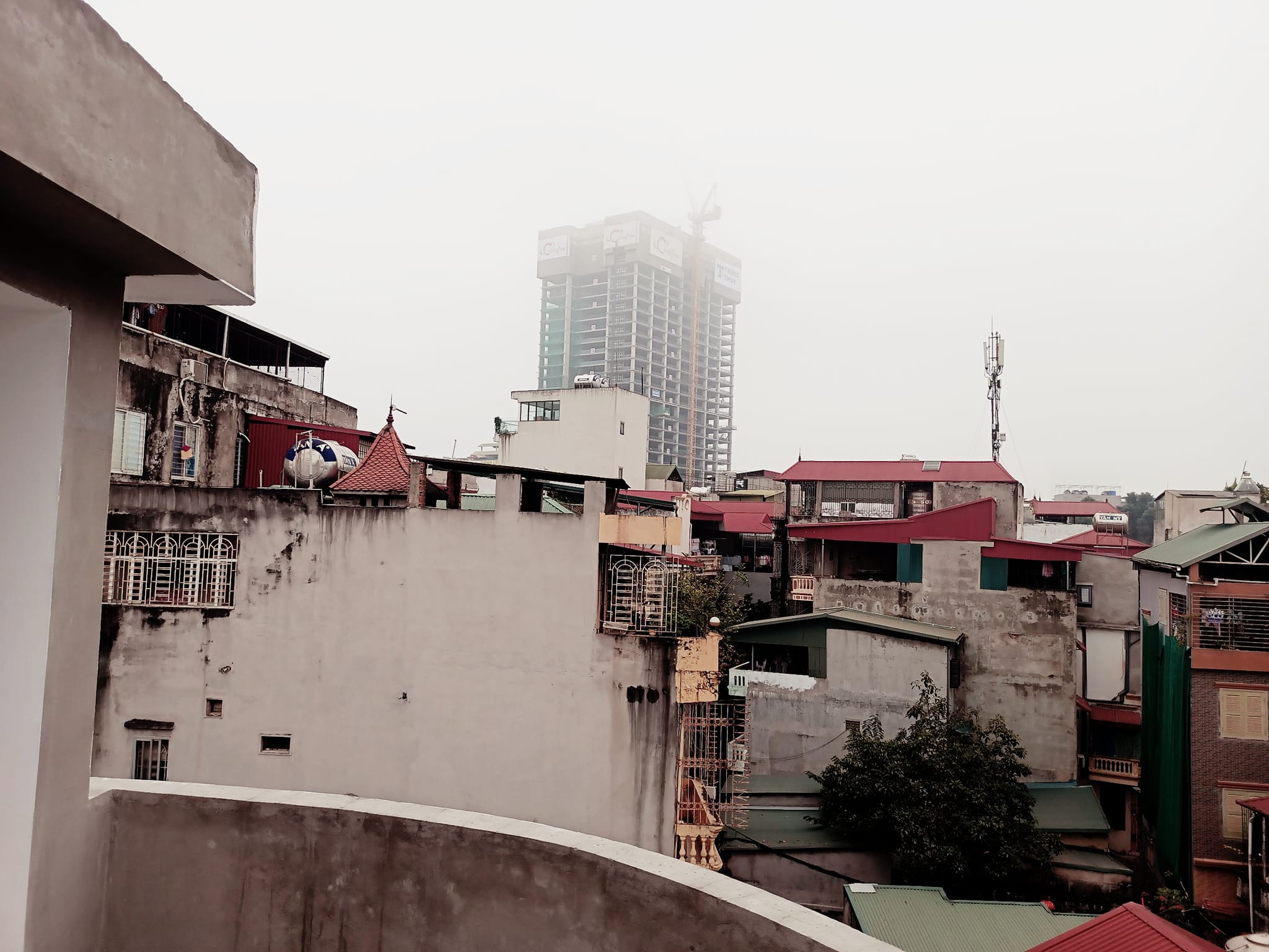 Bán nhà Nguyễn Khang Cầu Giấy-gần phố-nhà đẹp ở ngay-cách ô tô 10m-33m*5-giá 3.8 tỷ