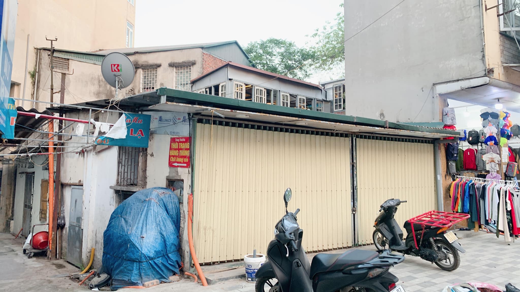 Nhà mặt phố 79m2 ngõ 292 Lạc Long Quân, mặt tiền 6.3m. Giá 31 tỷ, view Hồ Tây