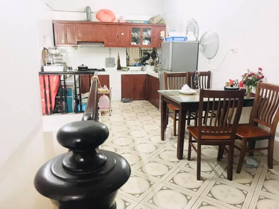 Bán nhà Ngõ 68 Cầu Giấy-Kinh Doanh- ô tô đỗ cửa-Lô Góc View hồ-48m*6tầng-MT 4m-Giá 10.3 tỷ