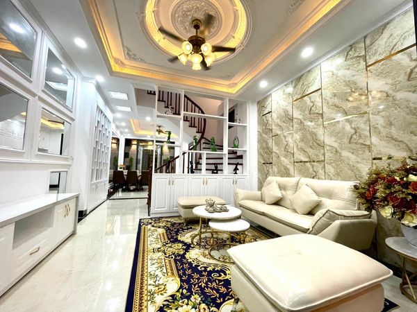 Bán nhà phố Khương Trung, ô tô, 2 thoáng, S = 62m2, mt 4,2m, 7,2 tỷ