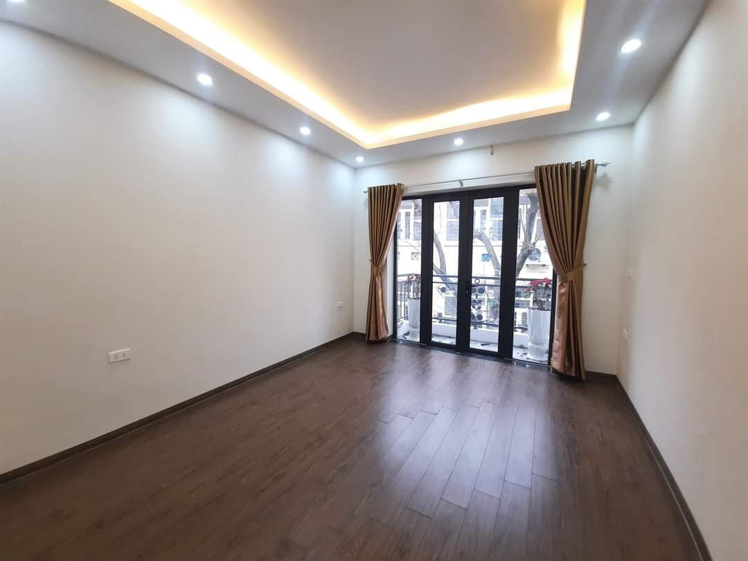 Bán Nhà Nguyễn An Ninh - Hoàng Mai - DT 45m, 5Tầng, Mt 6m, Giá 4.65 tỷ . liên hệ : 0983833999