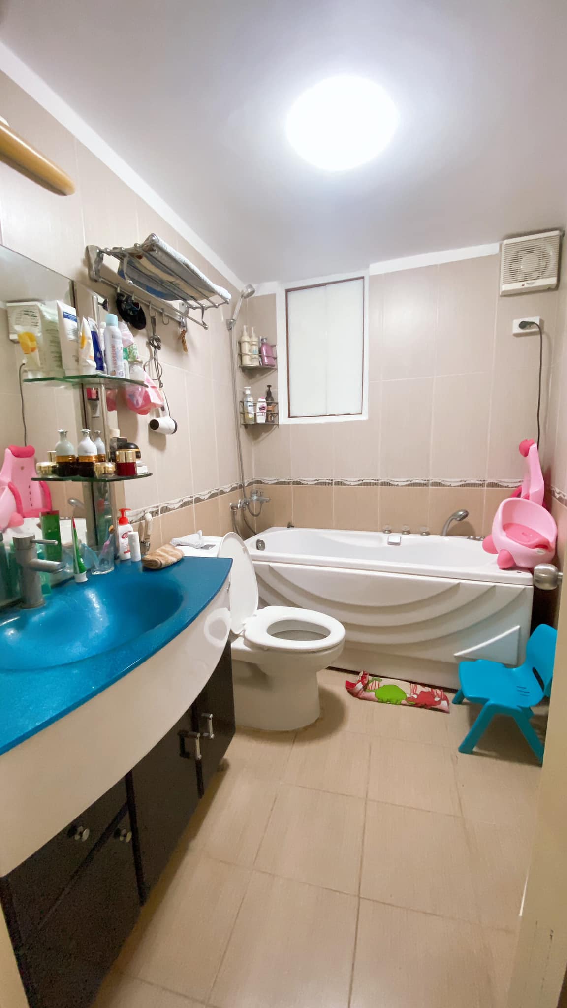 Nhà 67m2 ngõ 152 Nguyễn Đình Hoàn khu dân trí cao, thoáng mát, tiện ích đỉnh cao. 4.5m MT, 7.6 tỷ